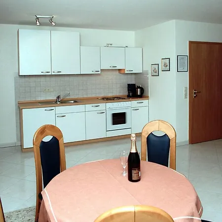 Apartment Gaestehaus Zum Nummer 2 Bad Buchau